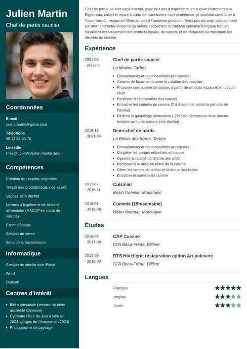 Exemple de CV de chef de partie saucier avec photo et colonne latérale vert sapin
