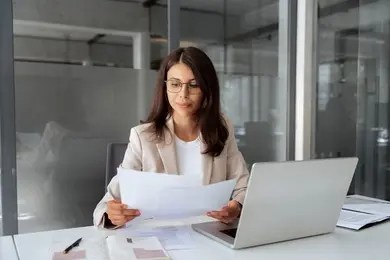 CV chargé de recrutement : guide, exemples et modèles