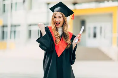 Exemple de CV doctorat : réussissez votre candidature