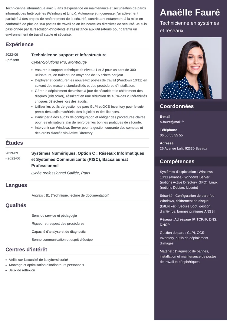 Exemple de CV informatique technicienne en systèmes et réseaux avec photo et colonne latérale de couleur prune foncé