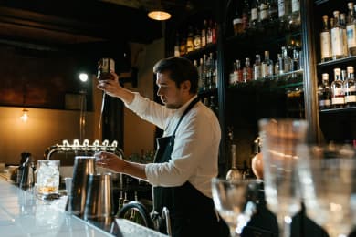 CV barman / barmaid : exemple et conseils de rédaction