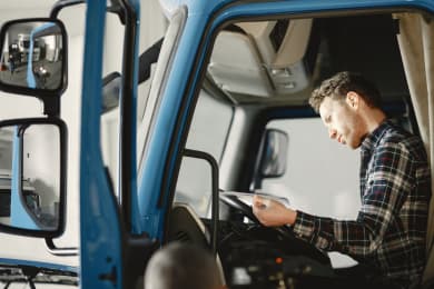 CV chauffeur poids lourd routier : exemple et guide