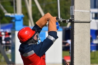 Exemple de CV d'électricien percutant et guide complet