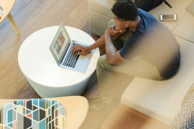 Comment mettre son CV sur LinkedIn ? Guide rapide