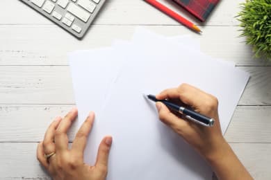 Créateur de CV en ligne CVmaker [avis, prix et templates]