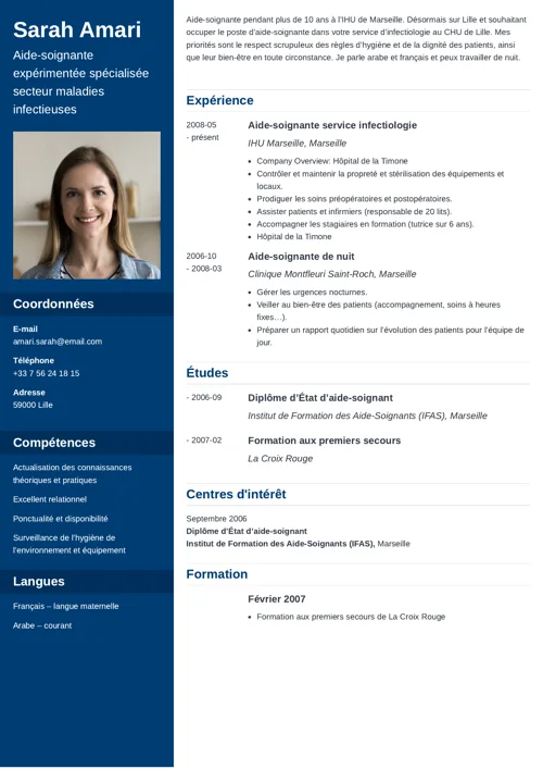 Exemple de CV aide-soignante avec photo et colonne latérale bleu foncé