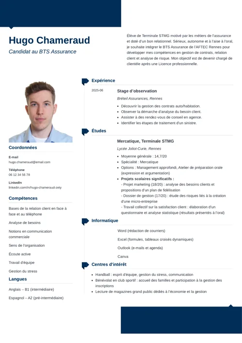 Exemple de CV BTS Assurance au format deux colonnes, avec photo et couleur bleu foncé