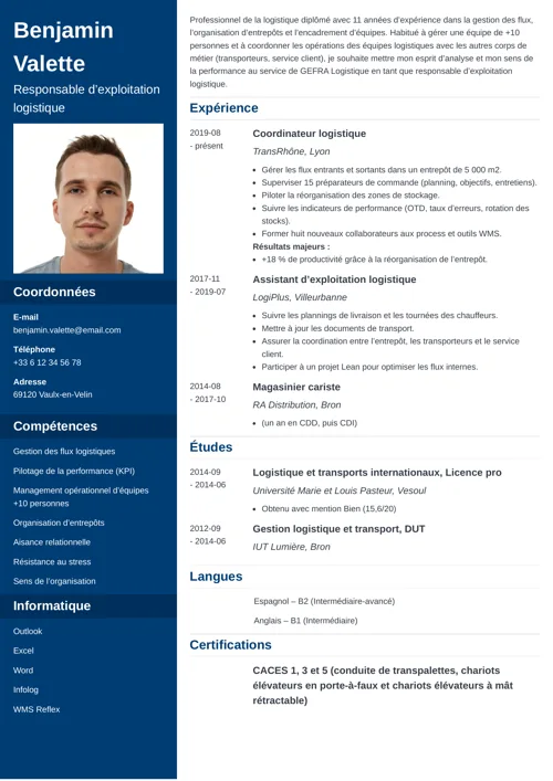 Exemple de CV quand on a déjà un emploi avec photo et colonne latérale bleu foncé