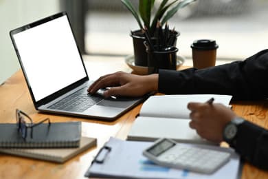 Les meilleurs logiciels pour créer un CV en ligne