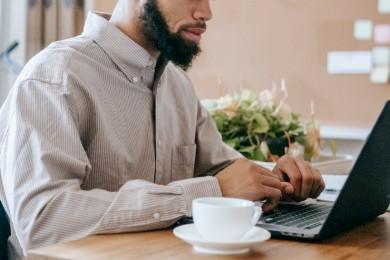 Le niveau d'anglais sur un CV : comment l'évaluer et le mettre?