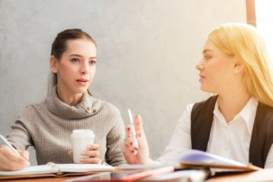 Tromperie et ruse pour gravir les échelons, une réalité? (2022)